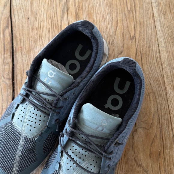 On Running Cloud 5 Women's Tide/Magnet Blue Sneakers - Size 8W - Picture 3 of 6